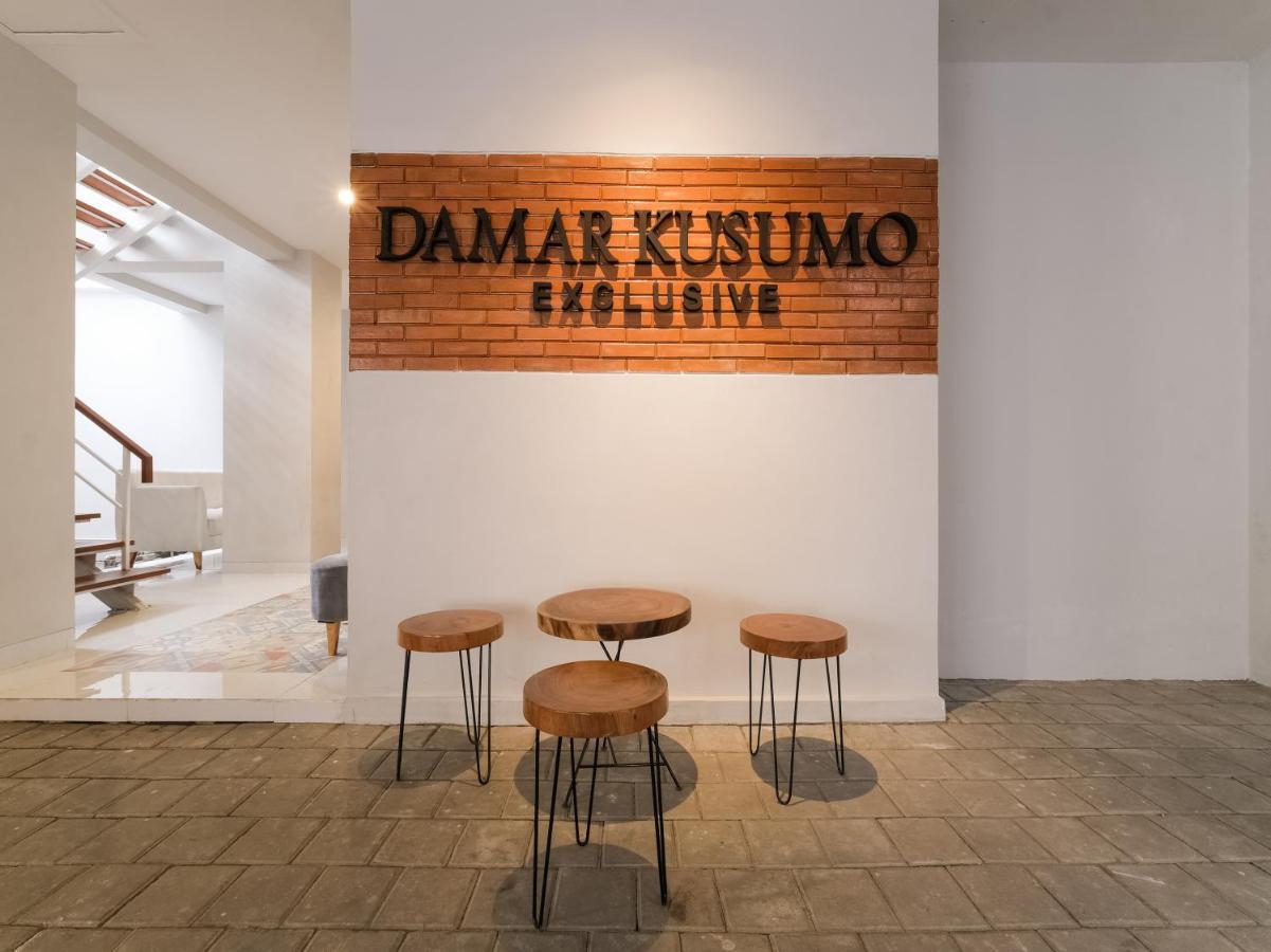 Super Oyo Collection O 90023 Damar Kusumo Guest House Maguwo Екстер'єр фото