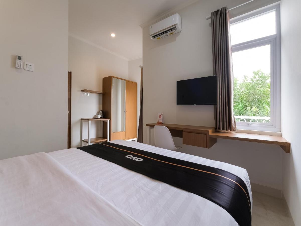 Super Oyo Collection O 90023 Damar Kusumo Guest House Maguwo Екстер'єр фото