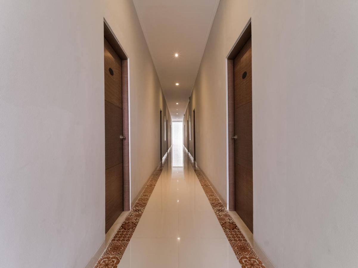 Super Oyo Collection O 90023 Damar Kusumo Guest House Maguwo Екстер'єр фото