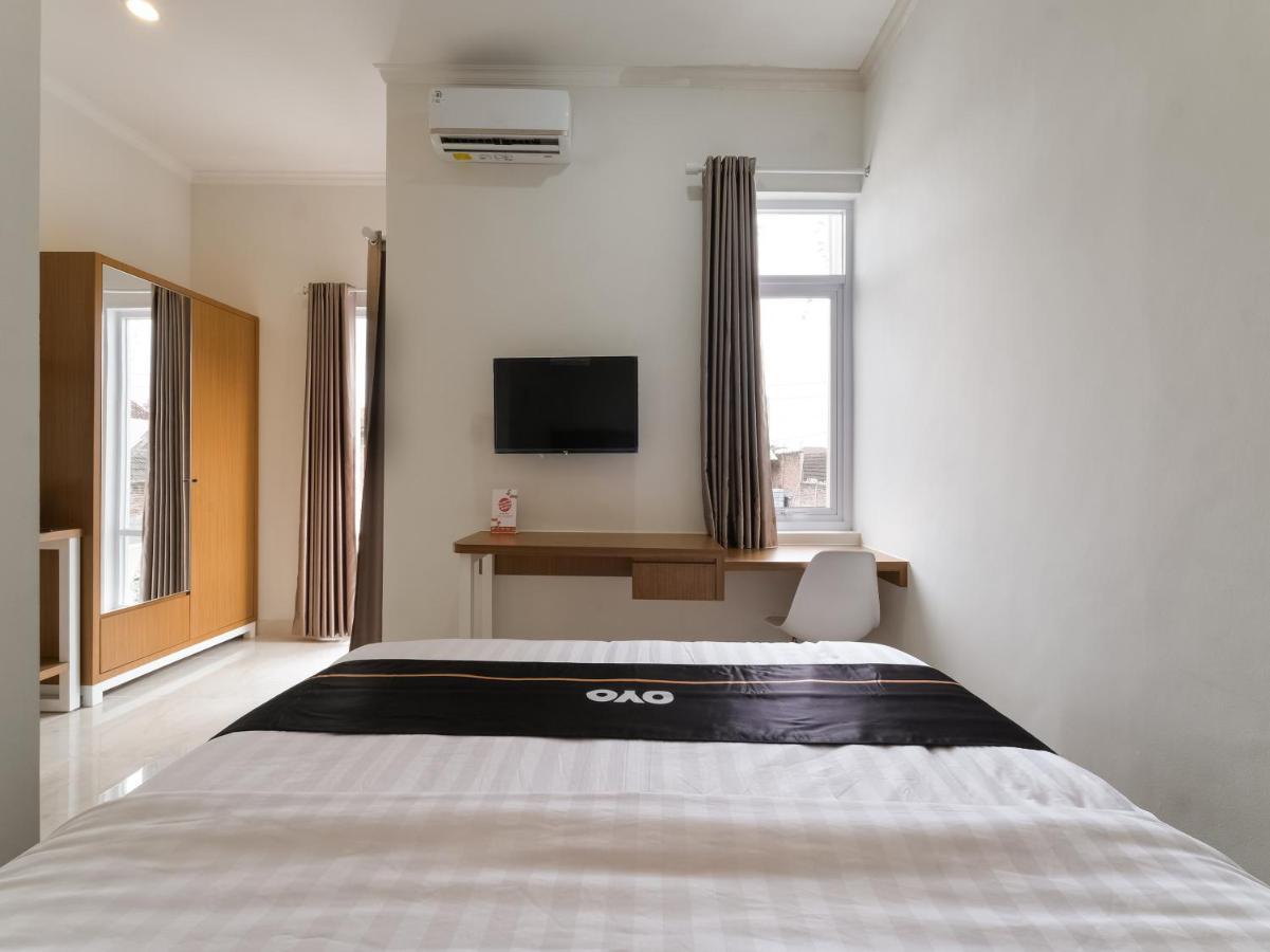 Super Oyo Collection O 90023 Damar Kusumo Guest House Maguwo Екстер'єр фото